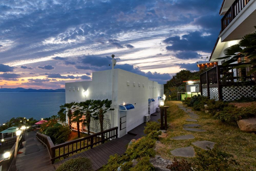 Namhae Bluemare Pension Εξωτερικό φωτογραφία